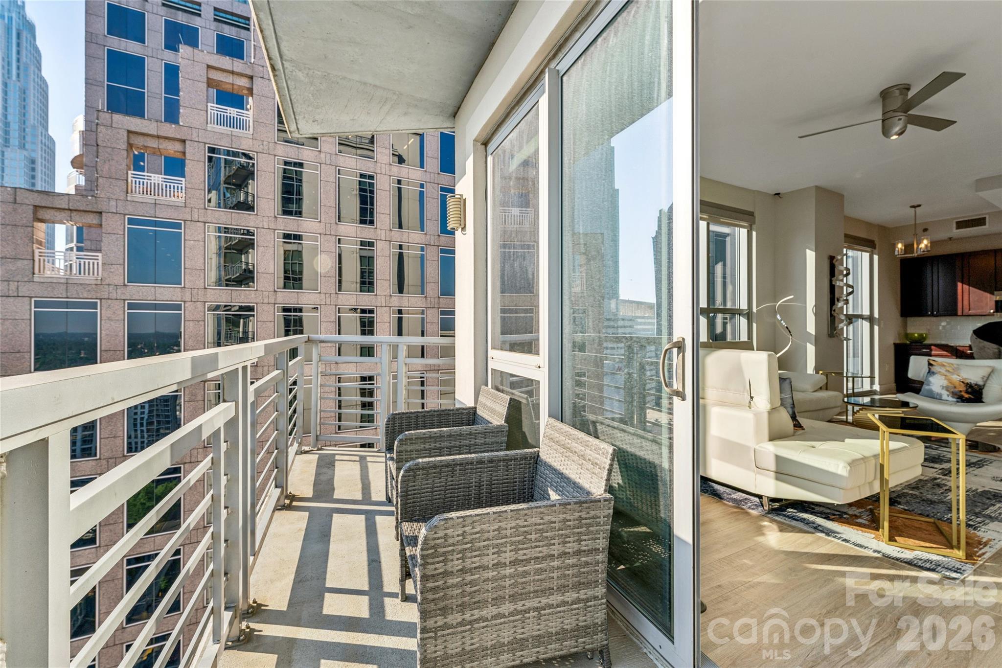 333 W Trade Street 2200