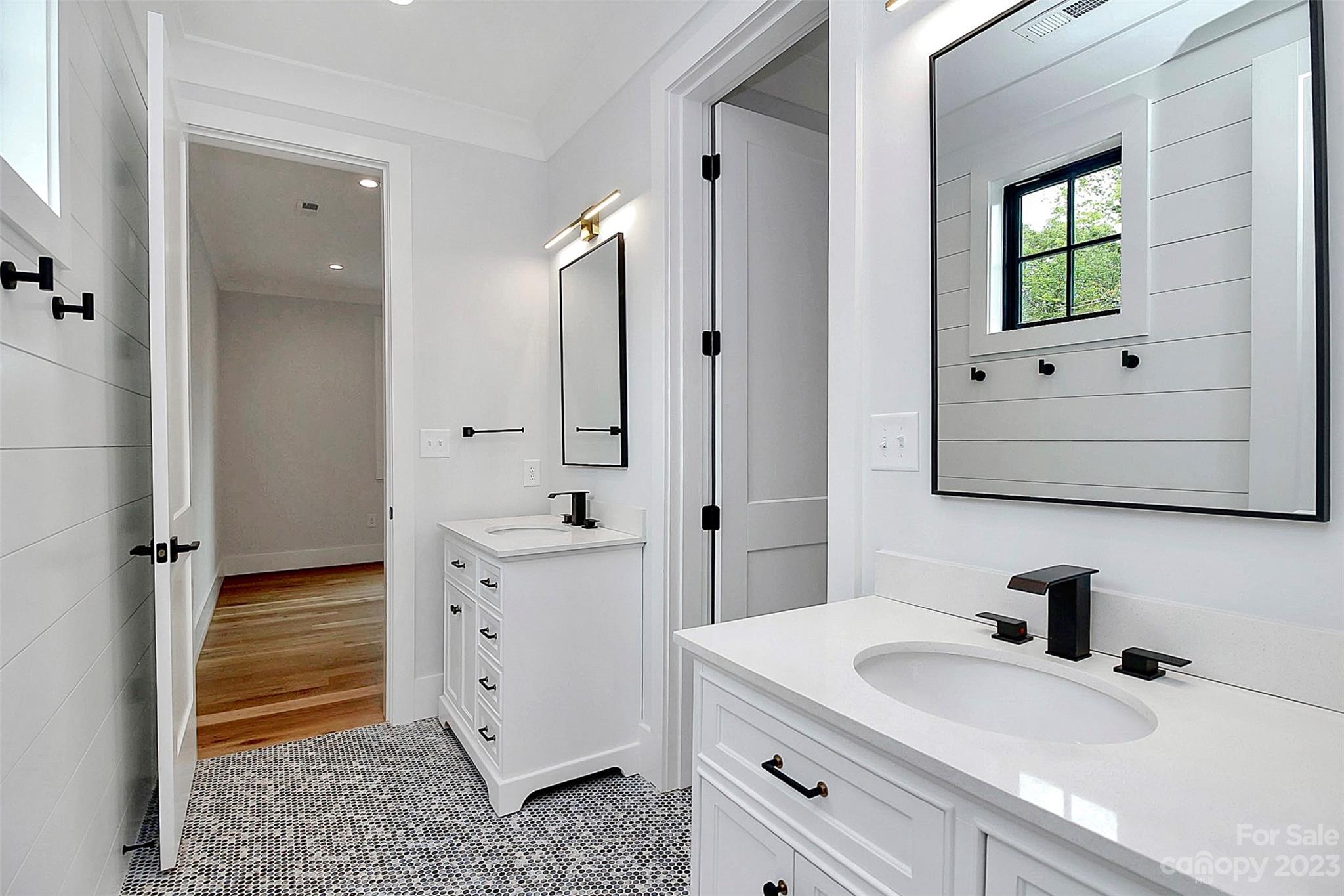 Villa Heights - Residential