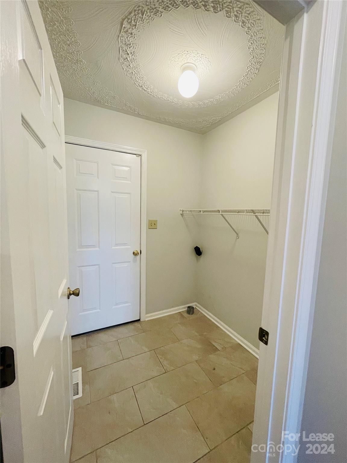 Farmington Hills - Residential Lease