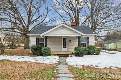 209 W Round Street Landis NC 28088