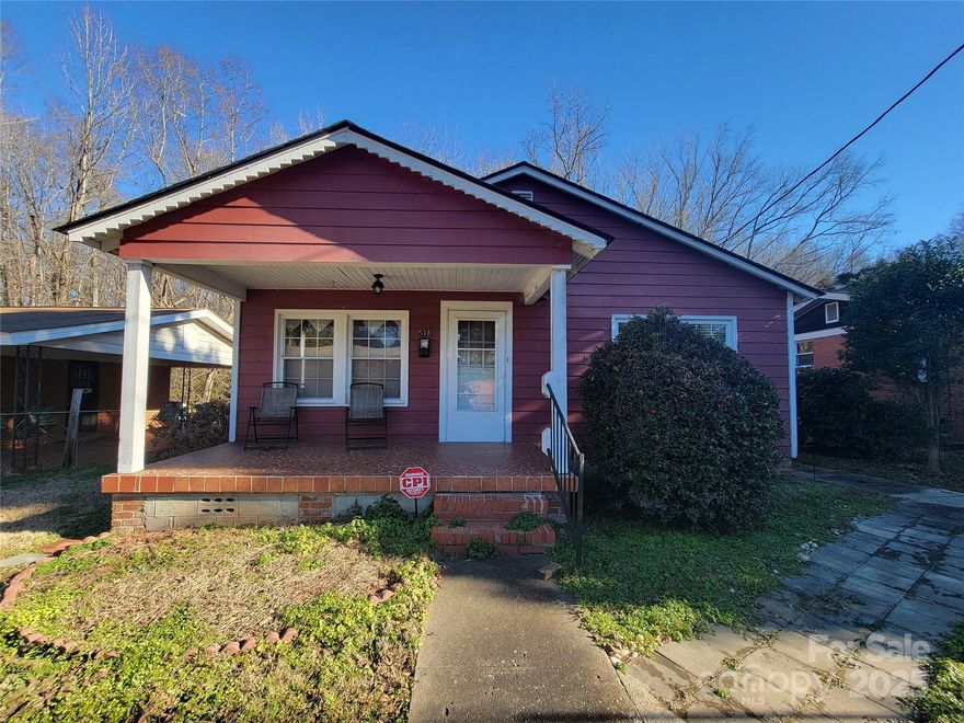 NO HOA!  Handyman Special!  Home in need of investment to make it your own.  Close to Downtown Fort Mill and several new house investments and improvements.  This location provides easy access to all of the amenities that South Charlotte and Fort Mill provide.   Great Lot with Handicap accessibility and Fenced Yard.