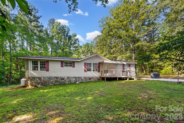 1475 SMITH WOODS LN, HICKORY GROVE, SC 29717 - Image ae4bee2c0efe716a9cc42dbccbadfee6/3262897300