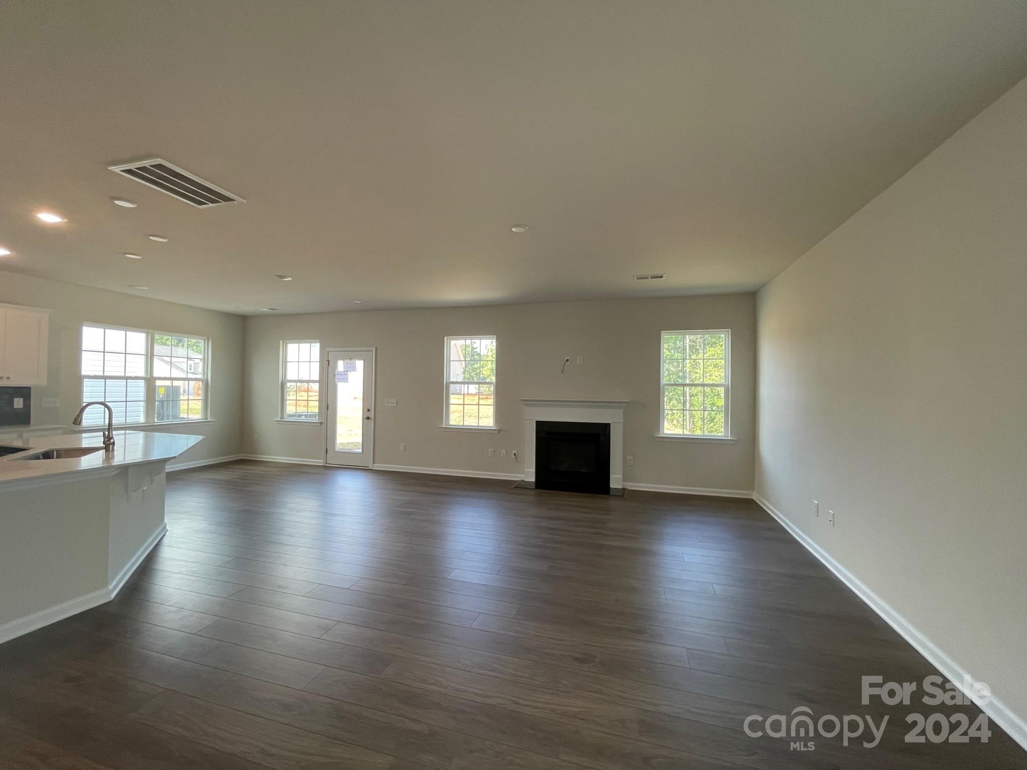 Elizabeth - Residential