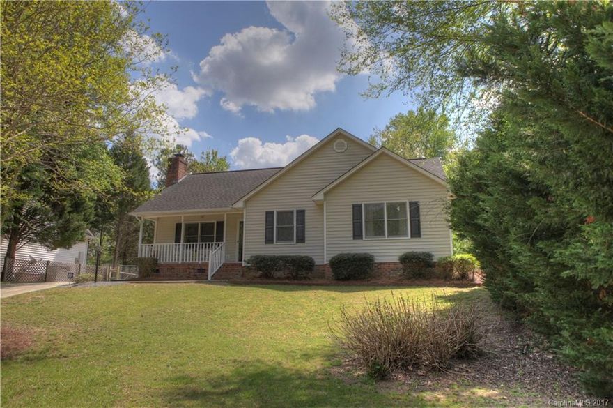 This home will not last long! Gorgeous 3br/2ba ranch home on a 1/4 acre lot. Screened in porch and huge, oversized 24x30 detached garage added in 2005. Hardwood floors in the living areas. Ceramic tile in the bathrooms. Walk-in closet in master bedroom. Corian countertops in the kitchen. Fenced in backyard and very low maintenance landscaping.