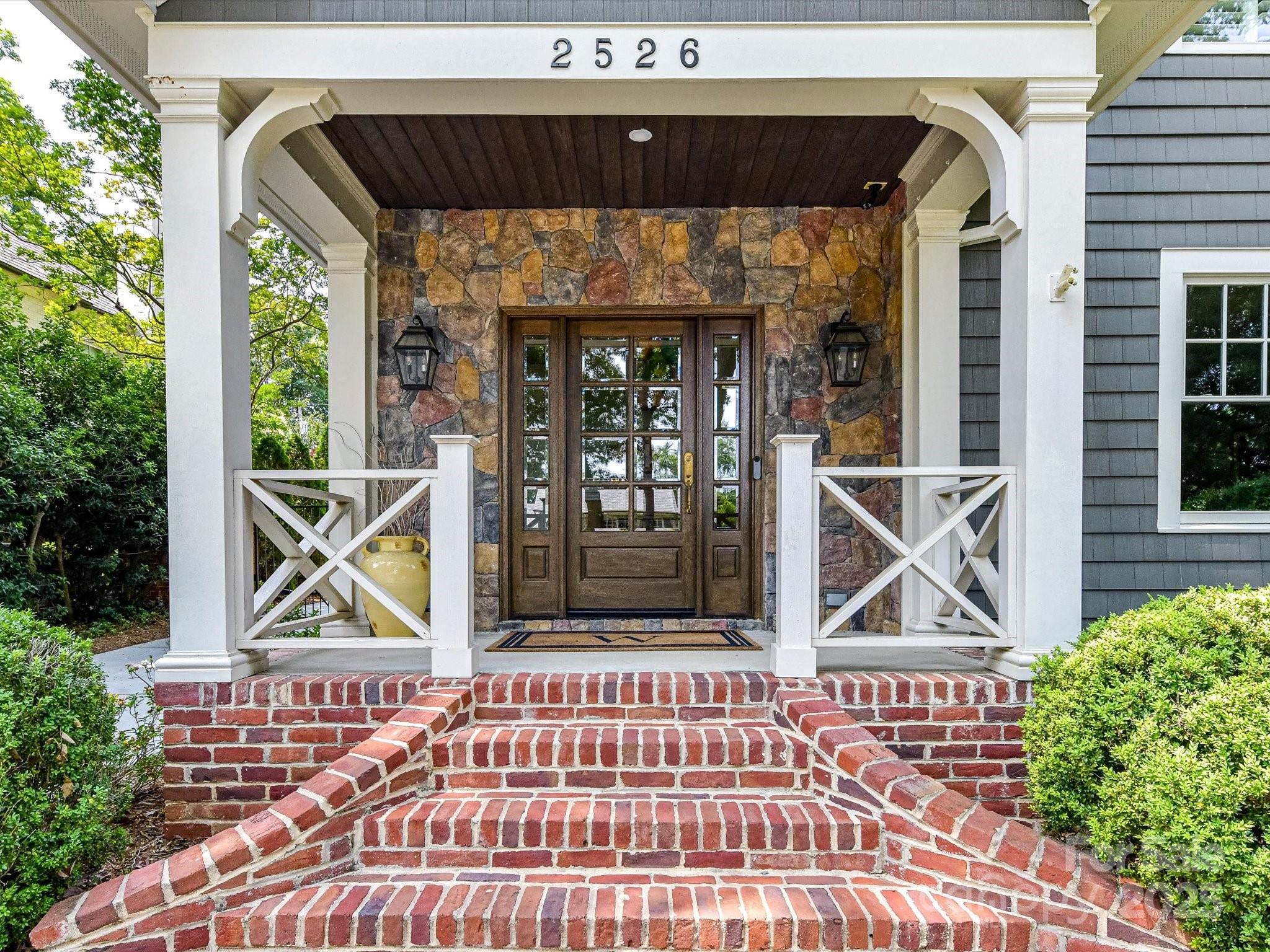 2526 Sherwood Avenue