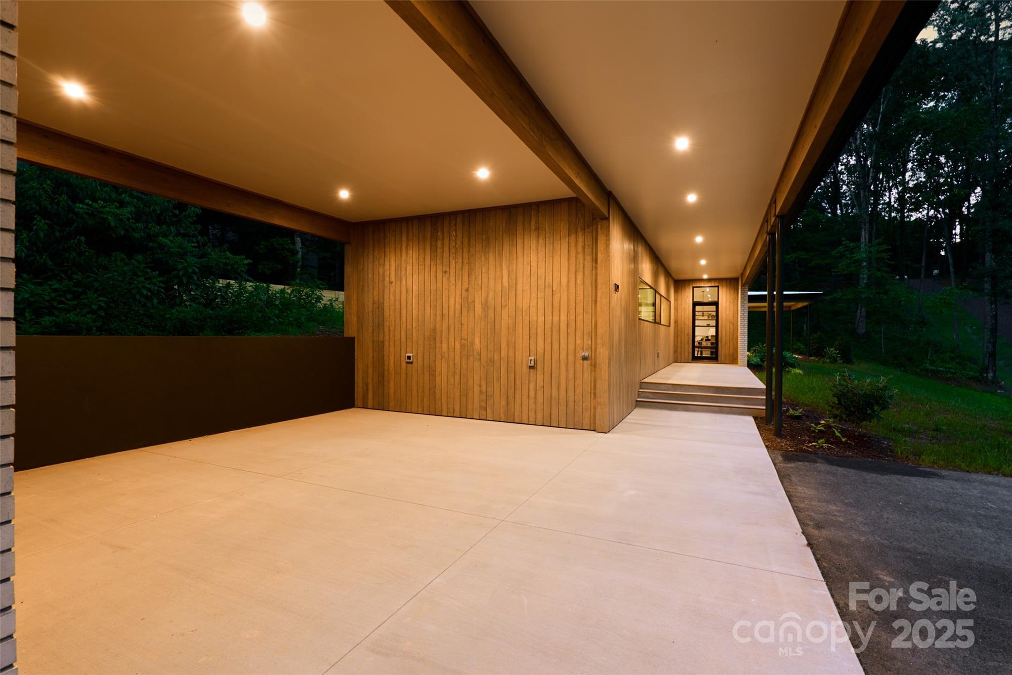 129 English Drive