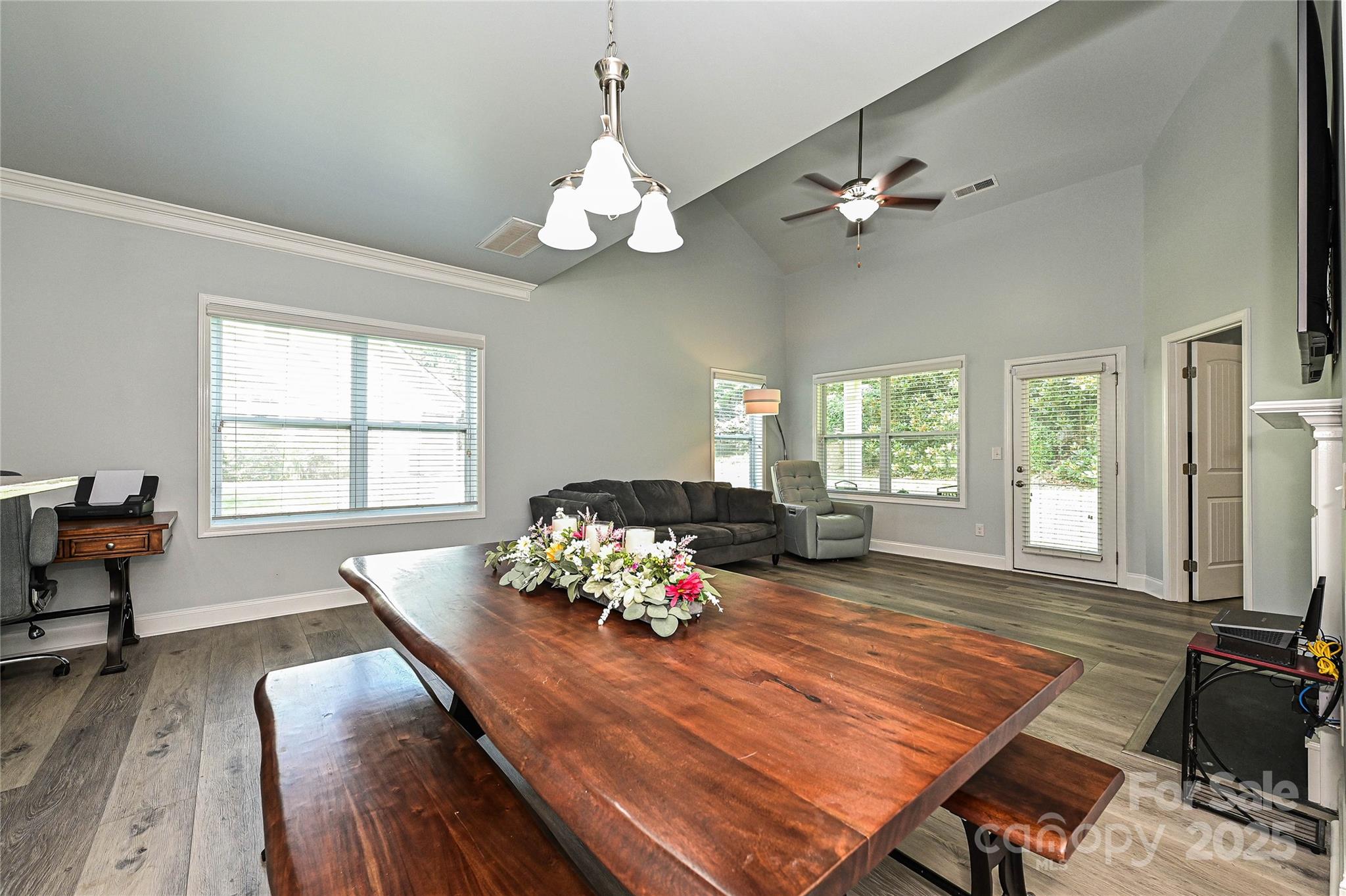8524 Loxton Circle