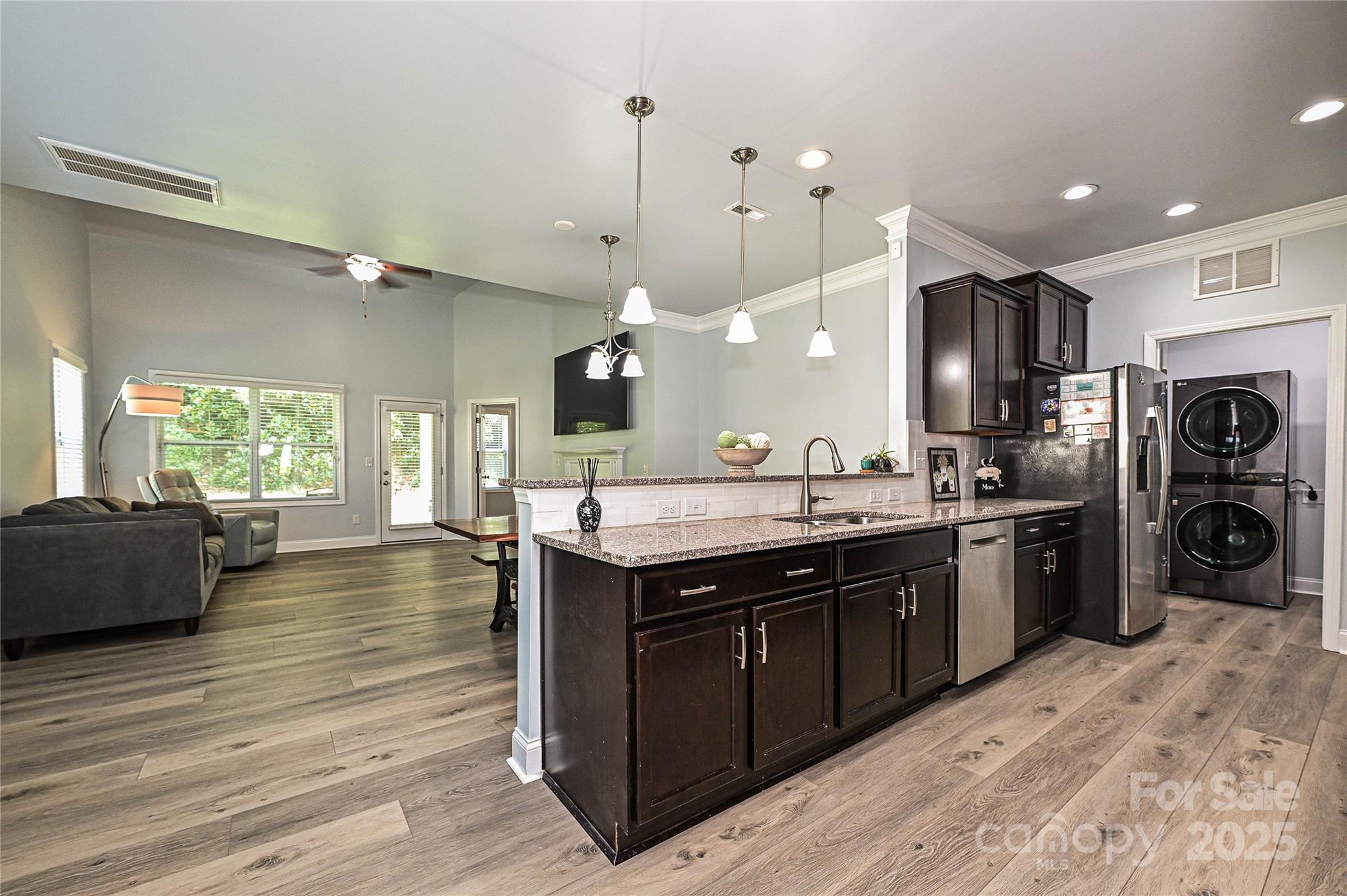 8524 Loxton Circle