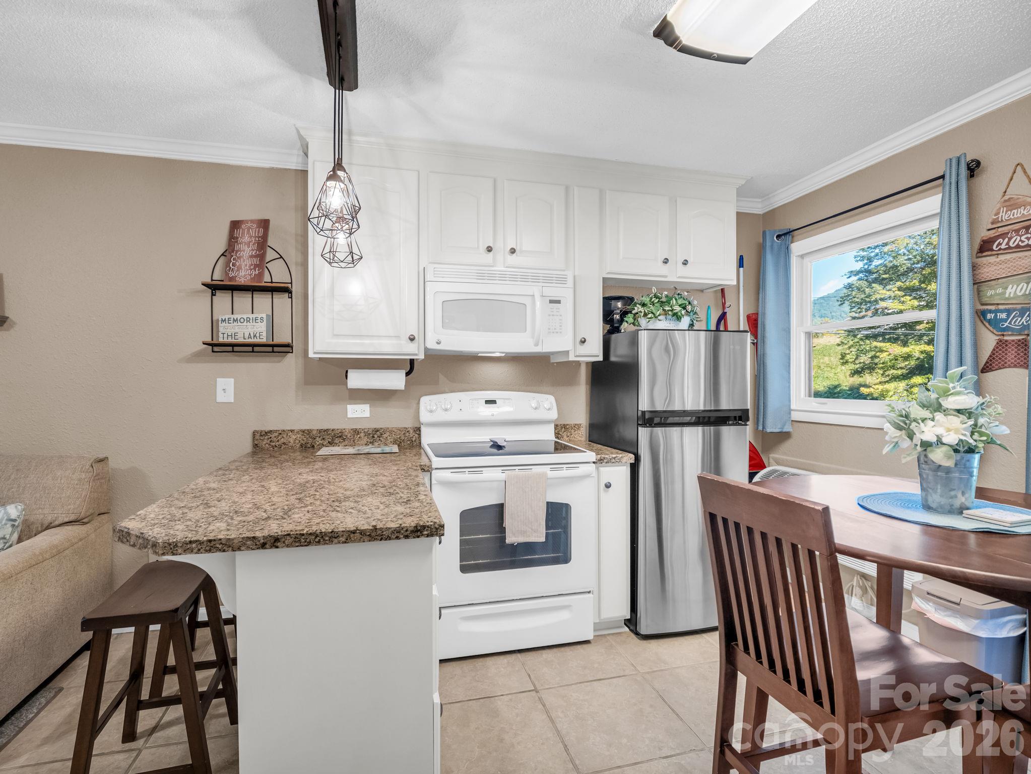 160 Whitney Boulevard 1