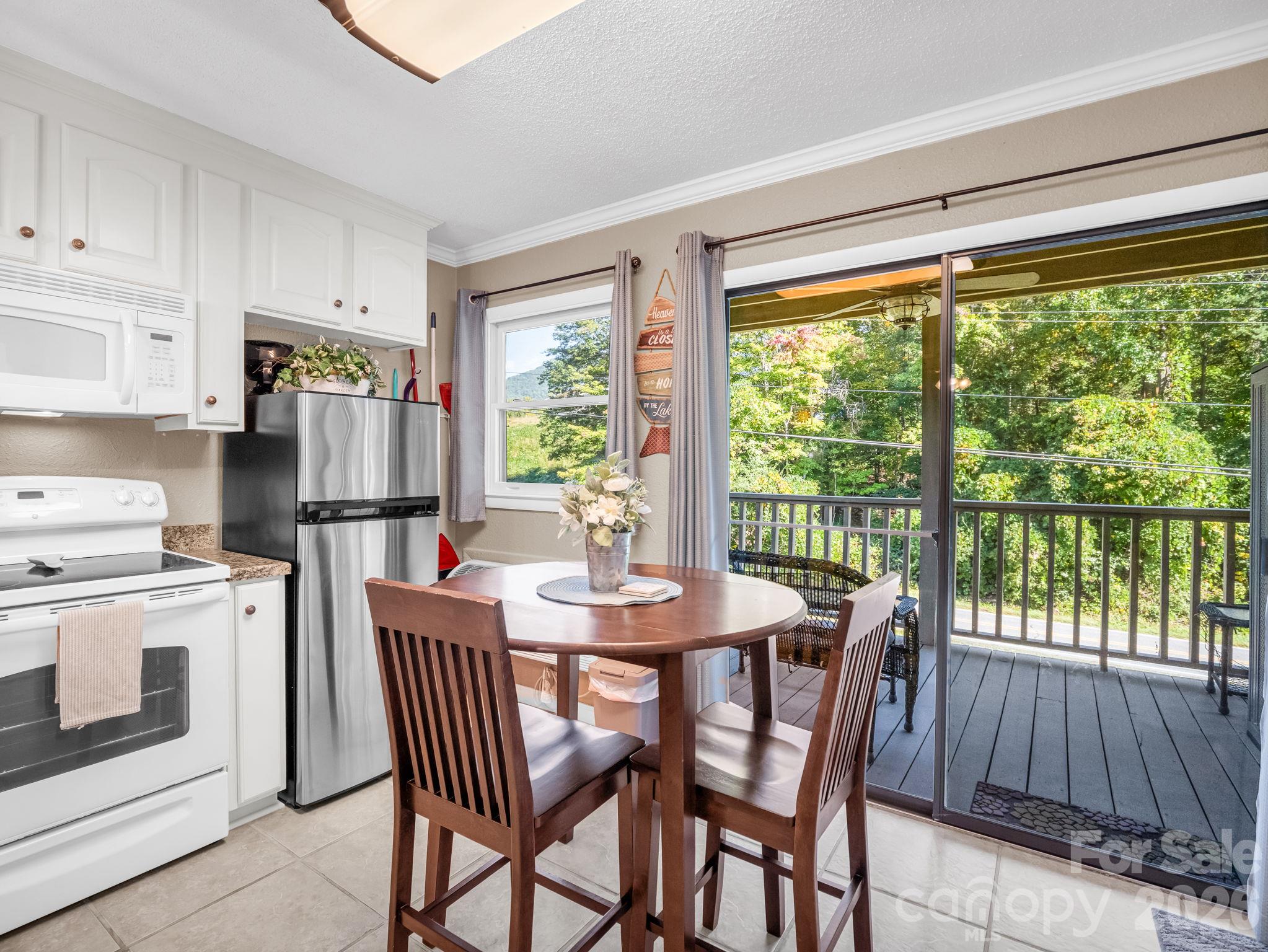 160 Whitney Boulevard 1