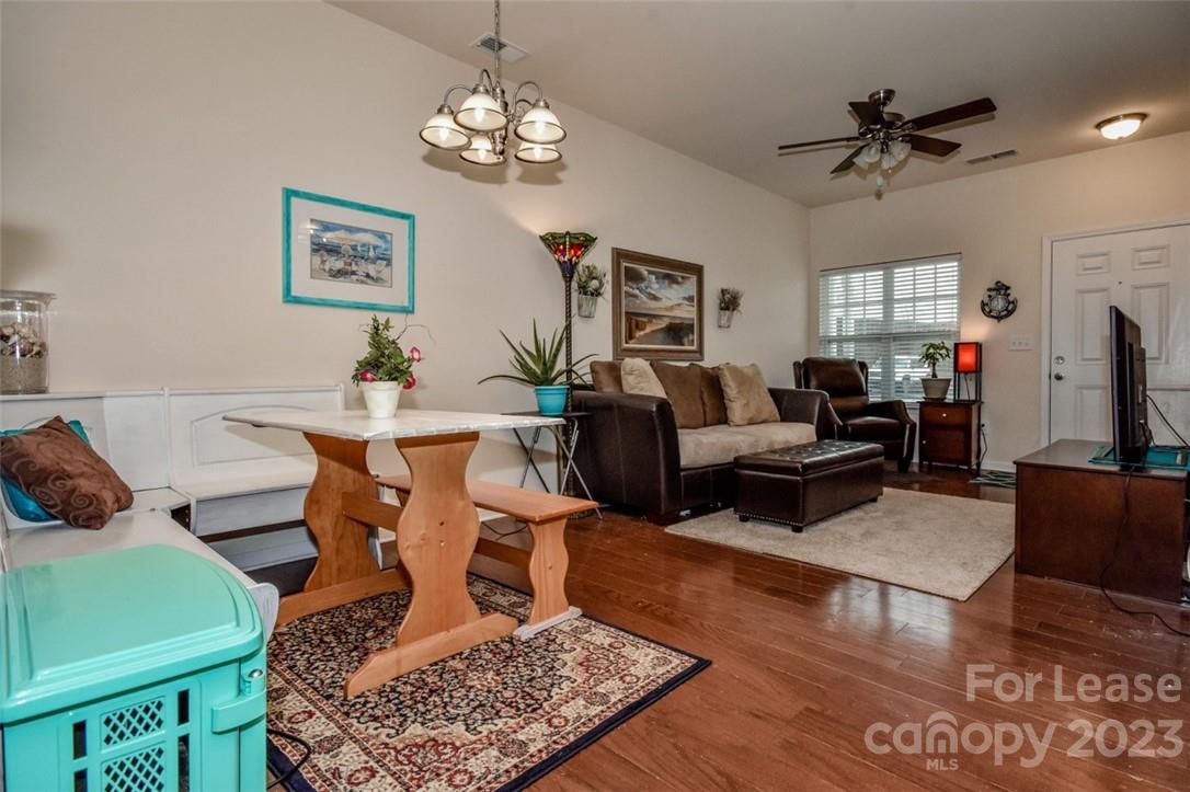 Woodburn Crossing - Residential Lease