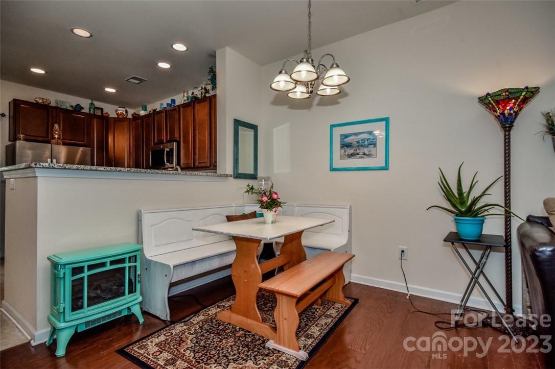 Woodburn Crossing - Residential Lease