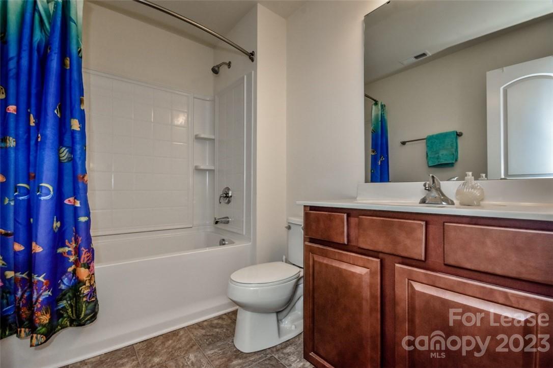 Woodburn Crossing - Residential Lease