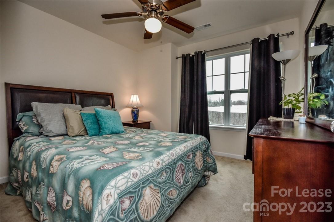 Woodburn Crossing - Residential Lease