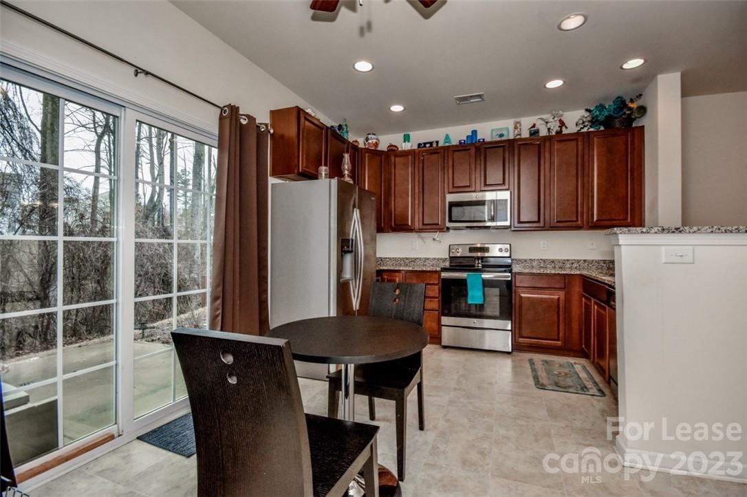 Woodburn Crossing - Residential Lease