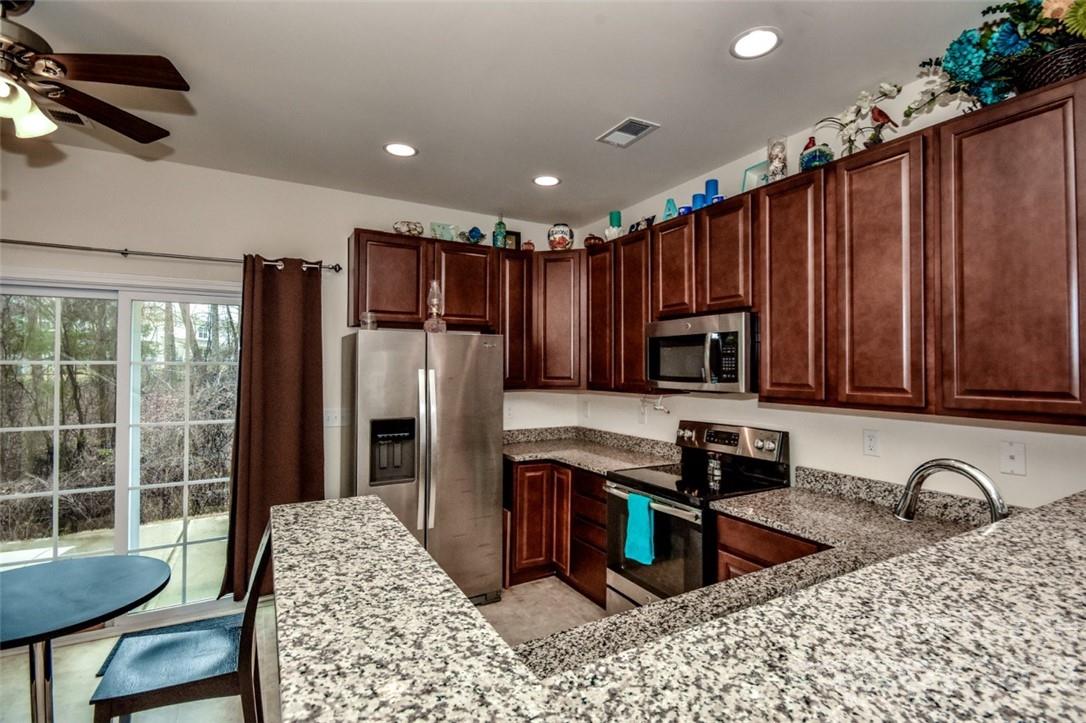 Woodburn Crossing - Residential Lease