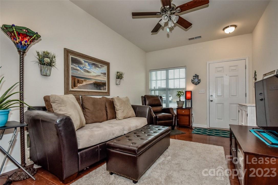 Woodburn Crossing - Residential Lease