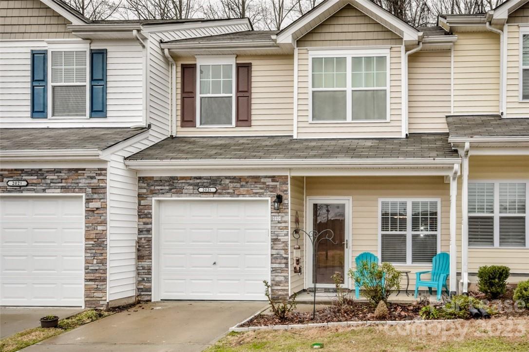 Woodburn Crossing - Residential Lease