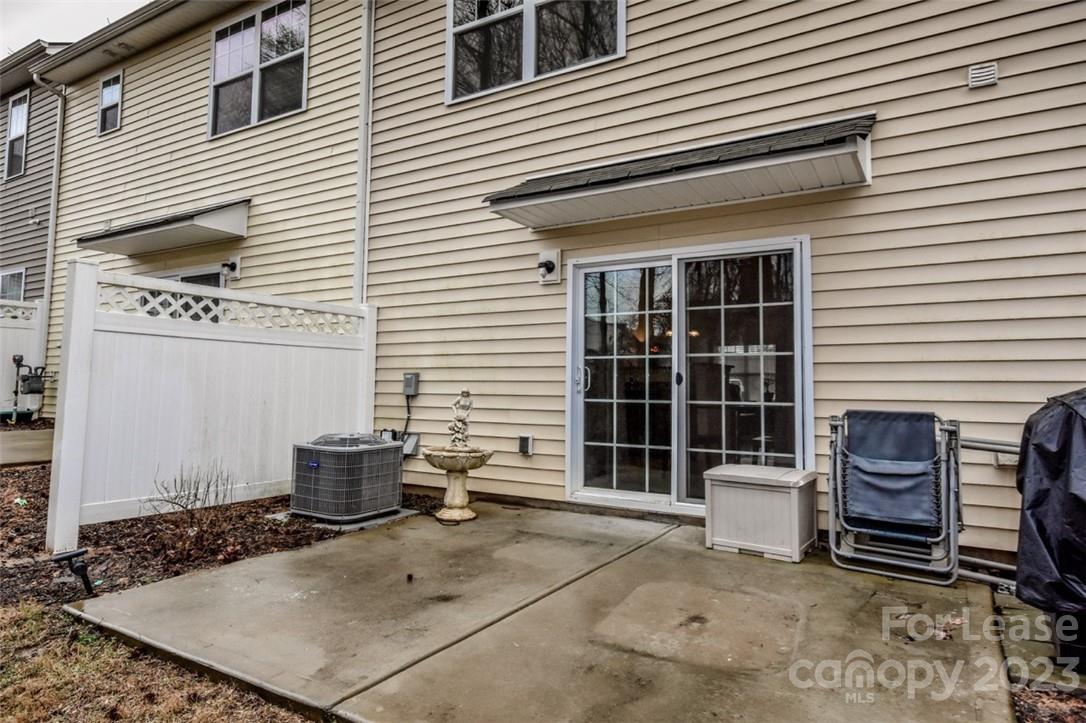 Woodburn Crossing - Residential Lease