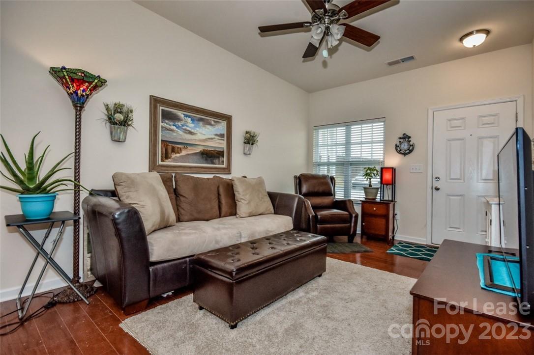 Woodburn Crossing - Residential Lease