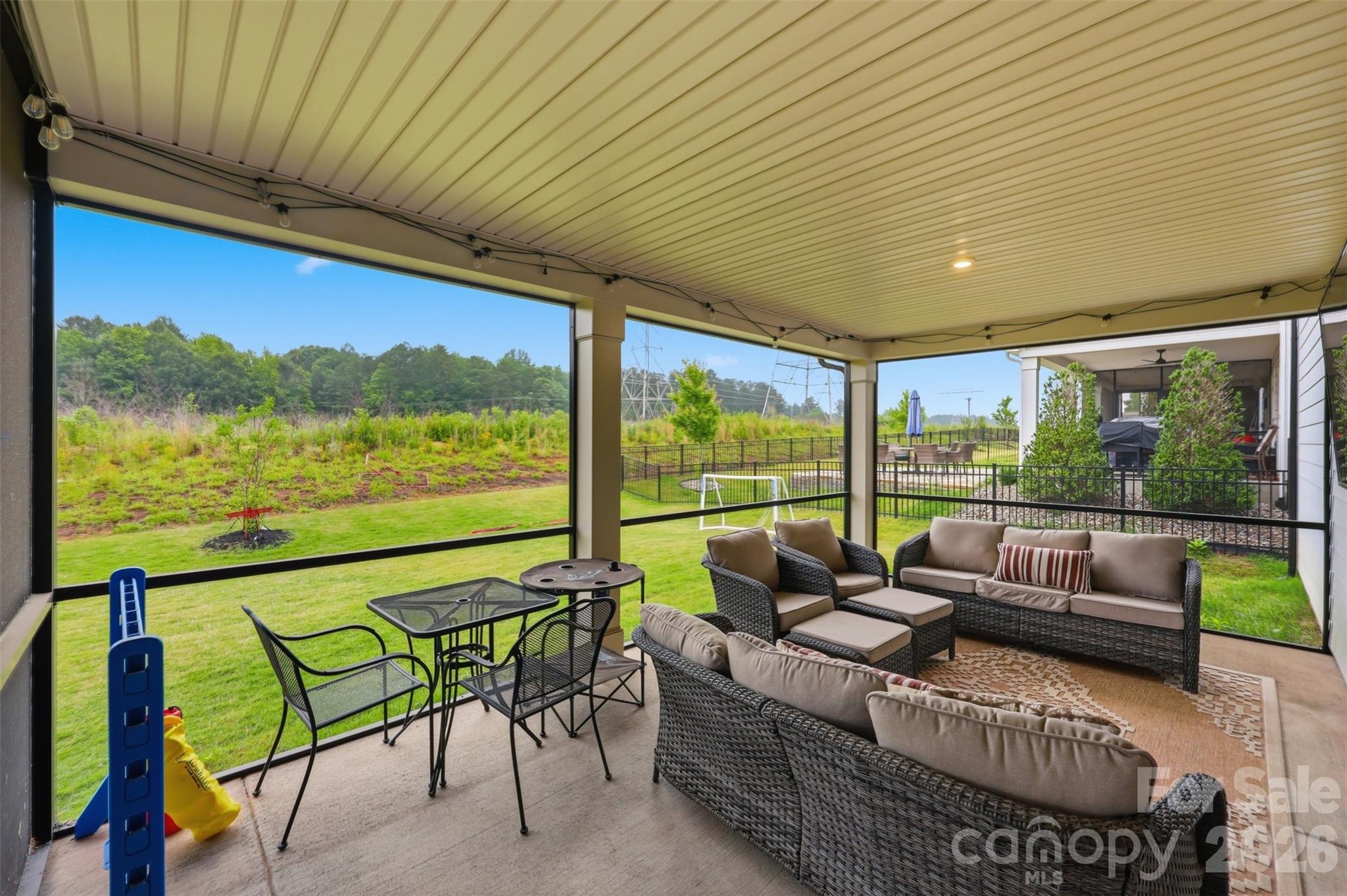 Lakeside Glen - Residential
