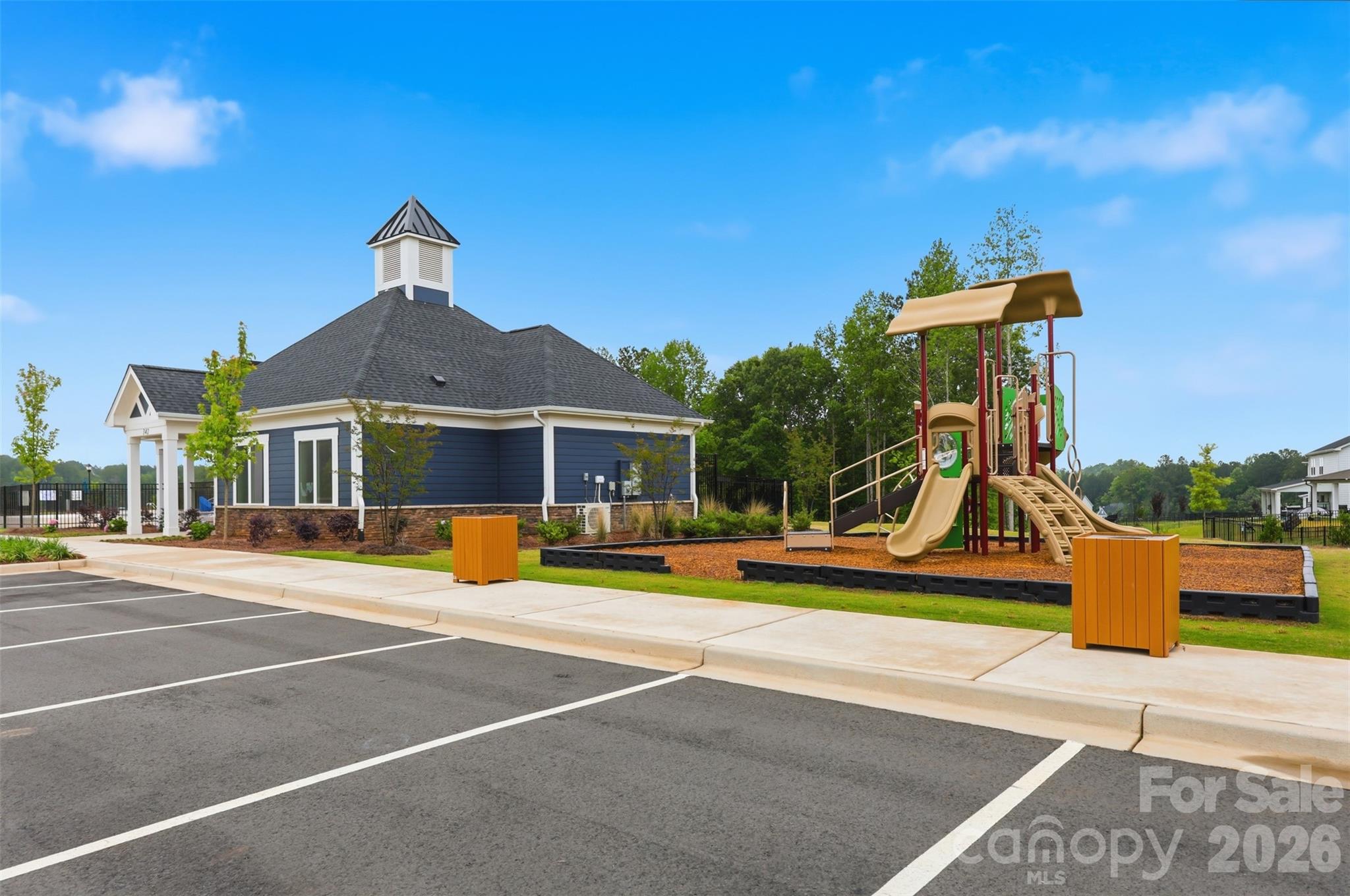 Lakeside Glen - Residential