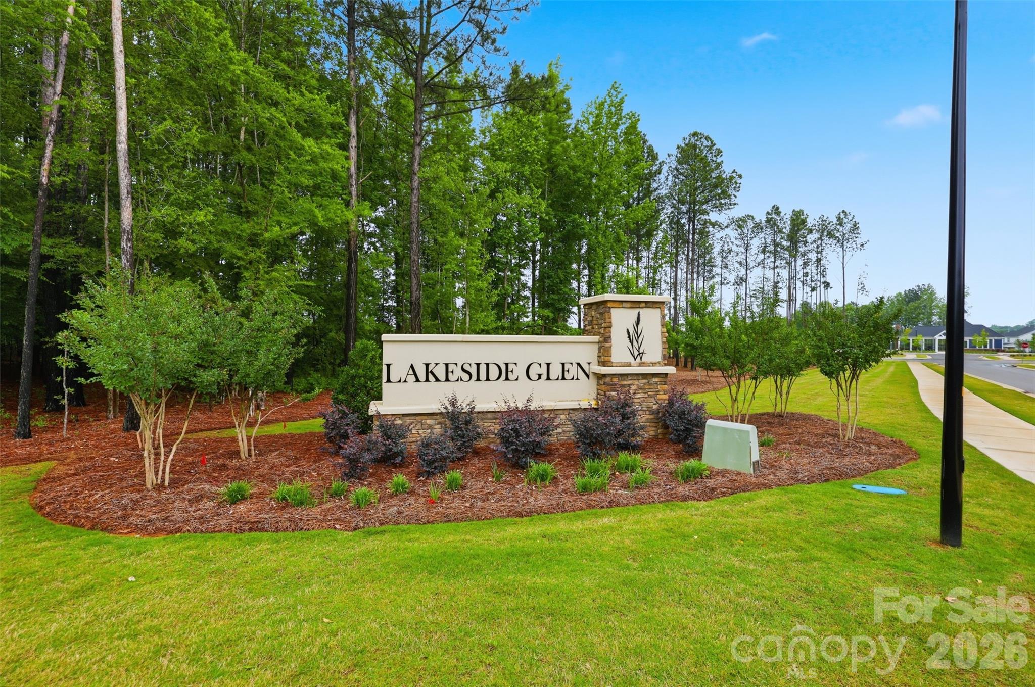 Lakeside Glen - Residential