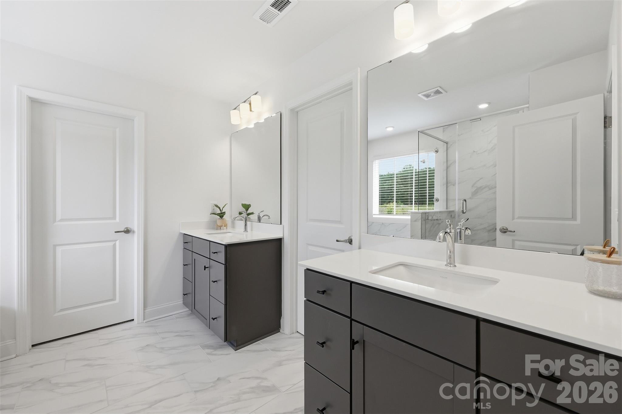 Lakeside Glen - Residential