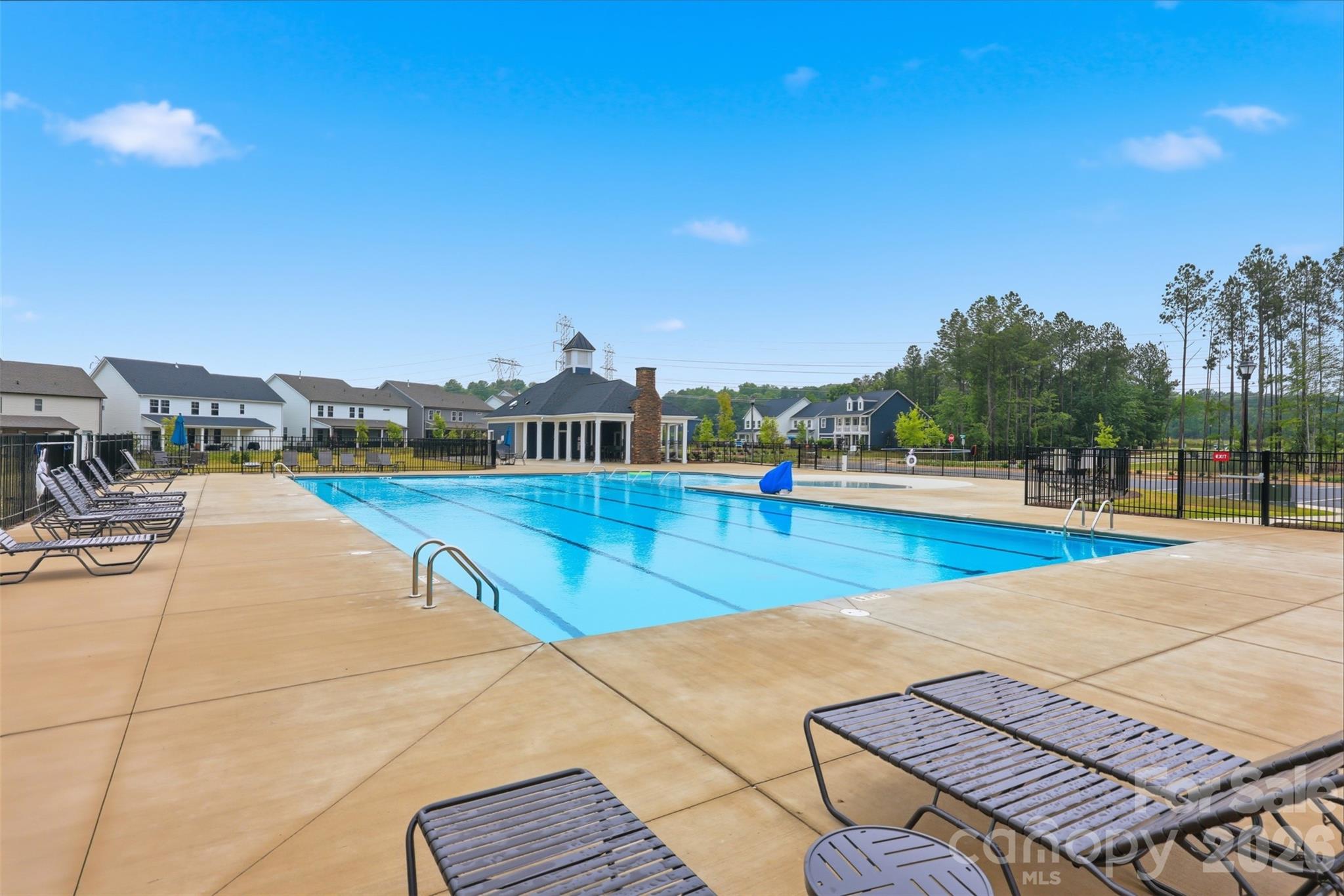 Lakeside Glen - Residential