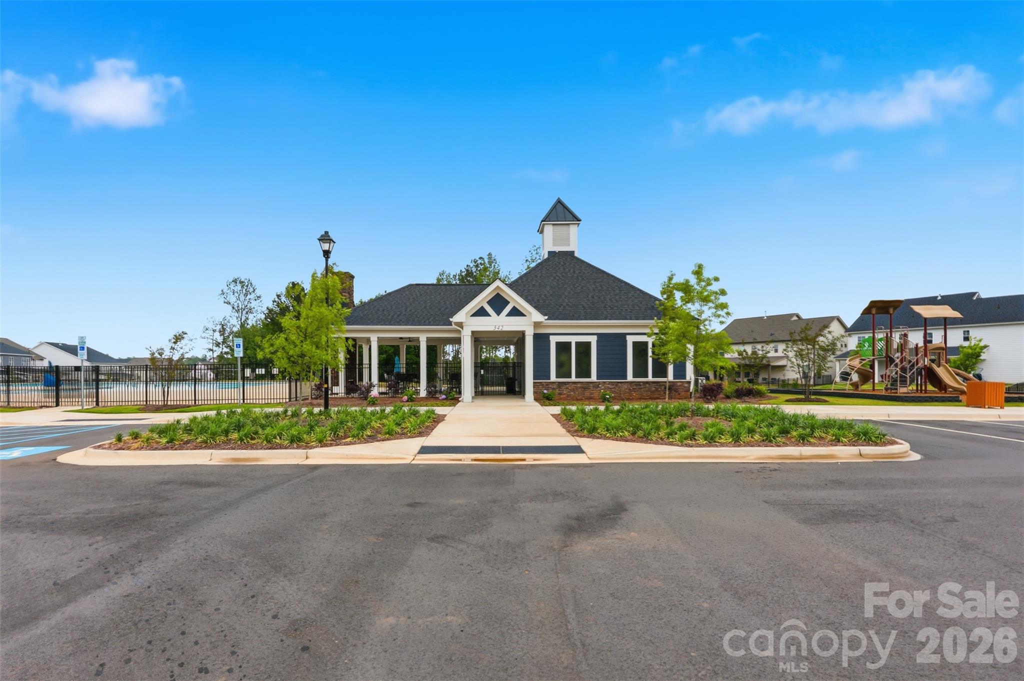 Lakeside Glen - Residential