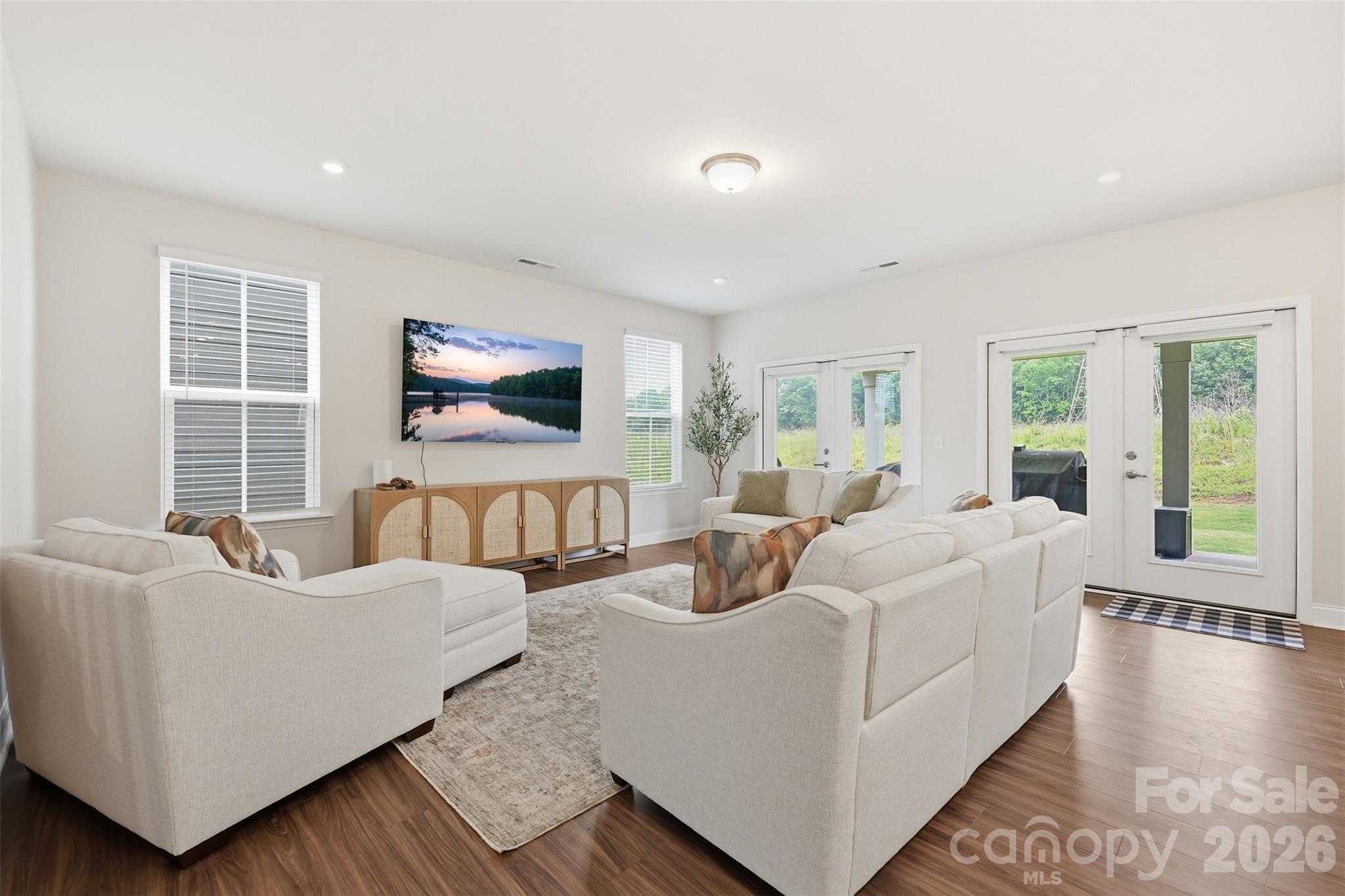 Lakeside Glen - Residential