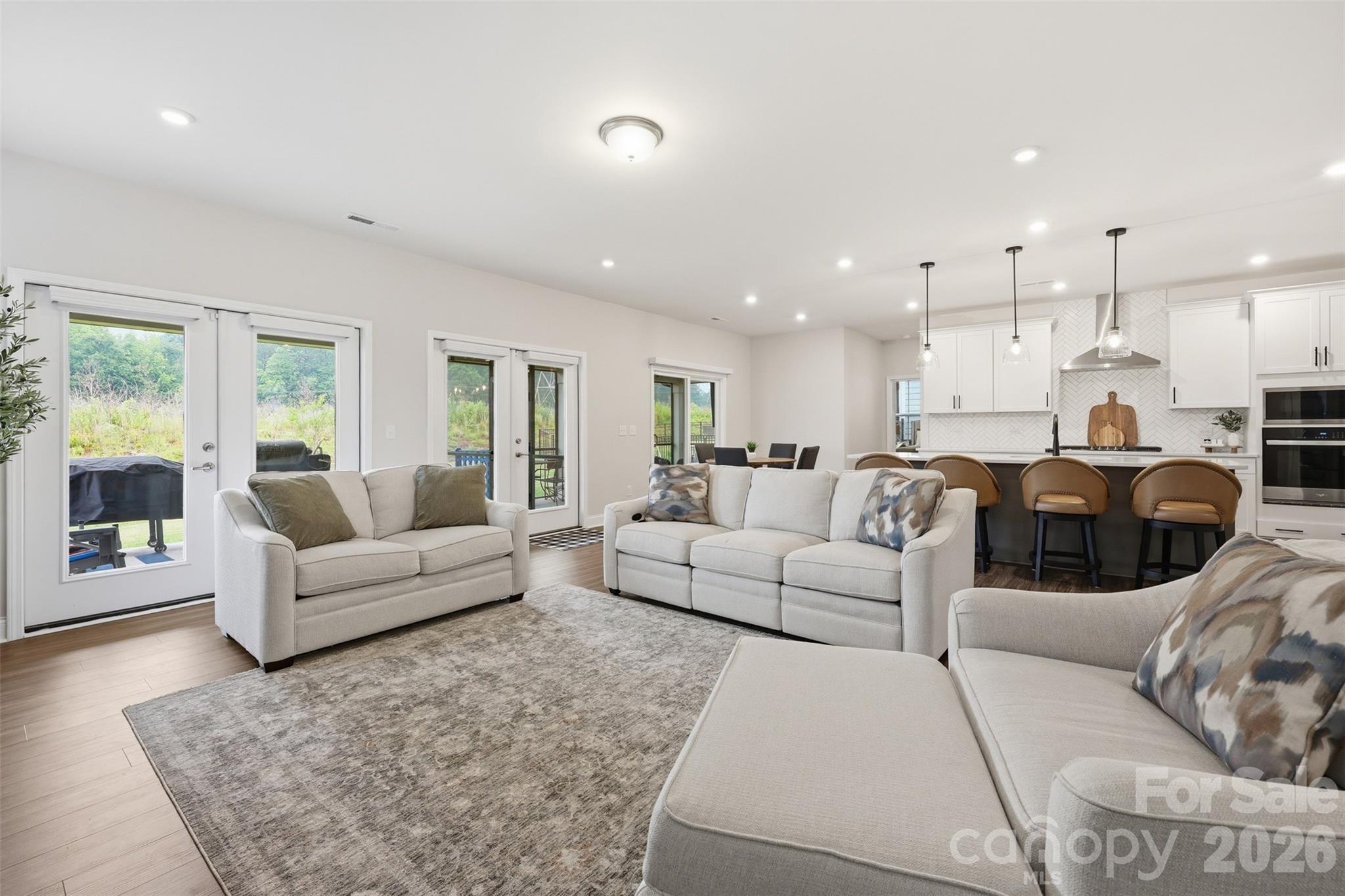Lakeside Glen - Residential