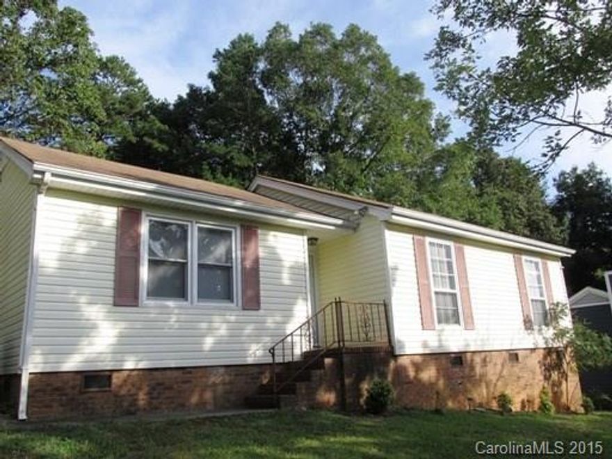 Spacious ranch in popular Mint Hill Location! Large open living room leads into dining area and renovated kitchen. New carpet and fresh paint throughout. The bedrooms are great sized and bathroom too. Yard is large and private.