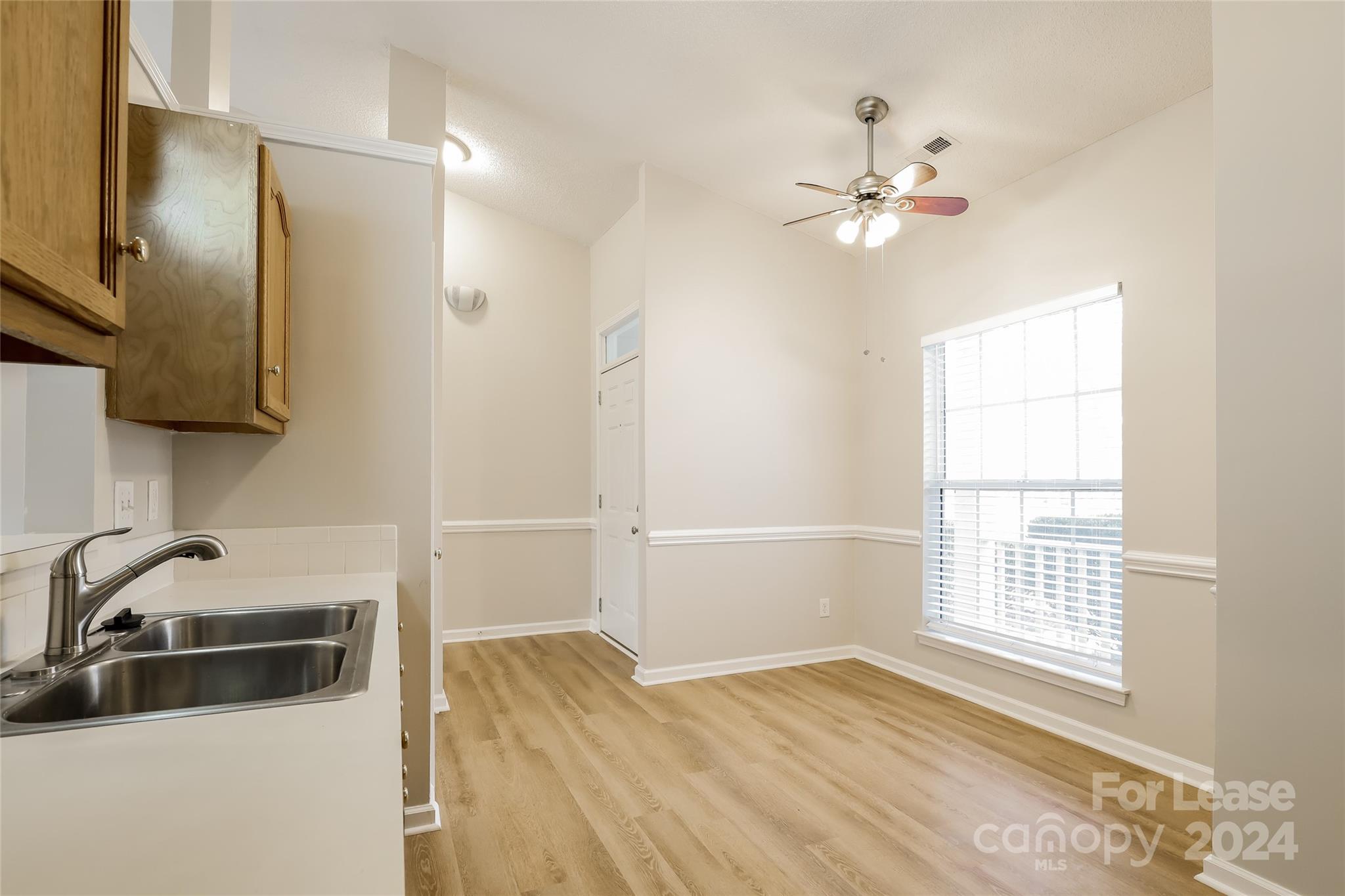 Unknown - Residential Lease