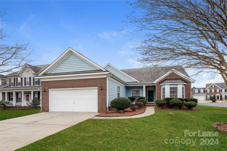 This wonderful 3-bedroom, 2.0-bathroom home offers 1361 sq. ft. of living space.