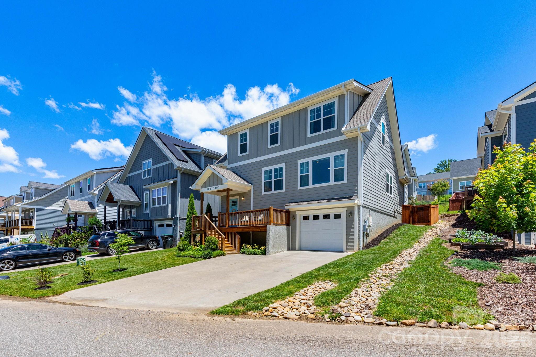 32 Greenwood Fields Drive