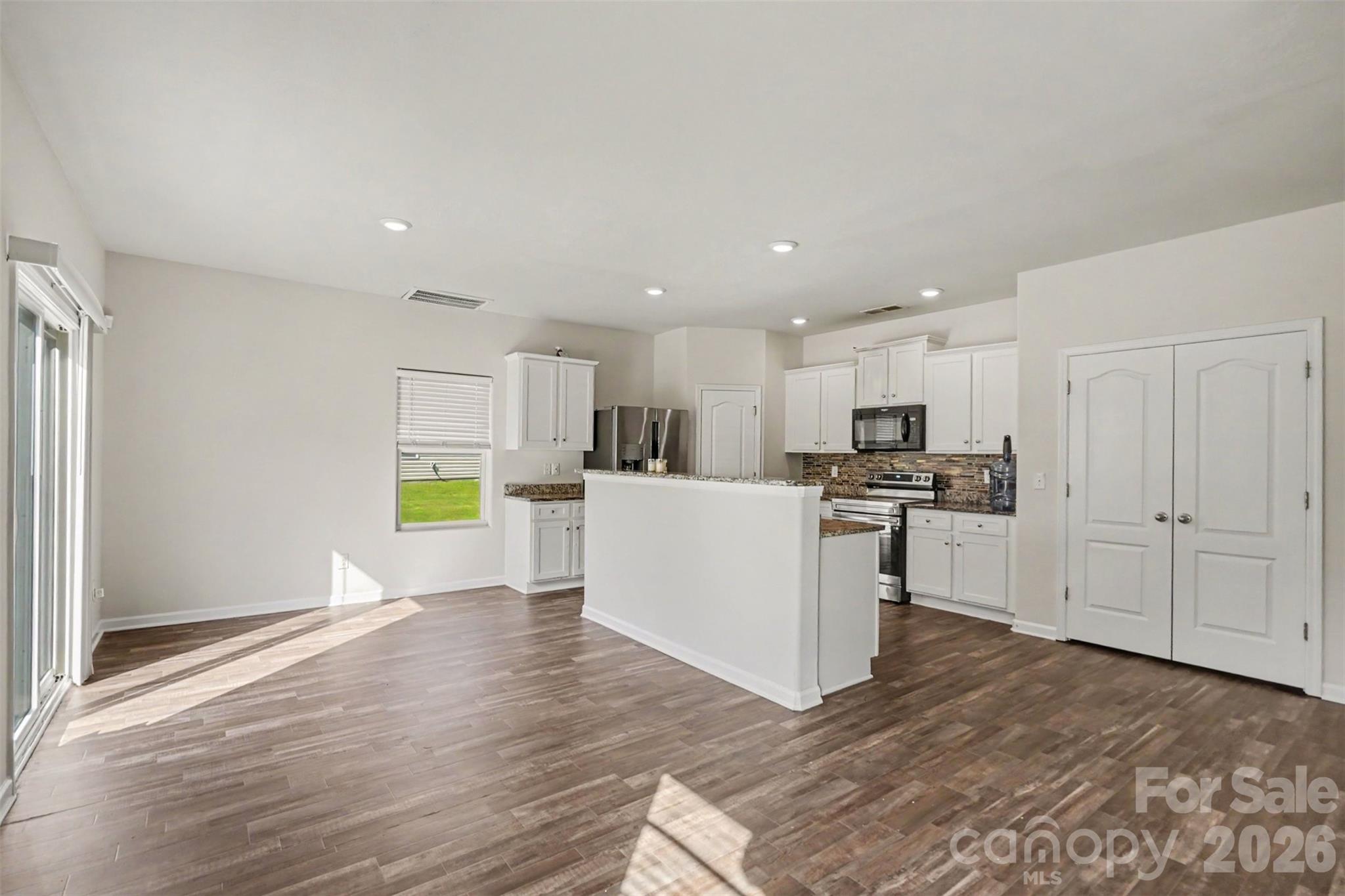 8411 Highgate Drive