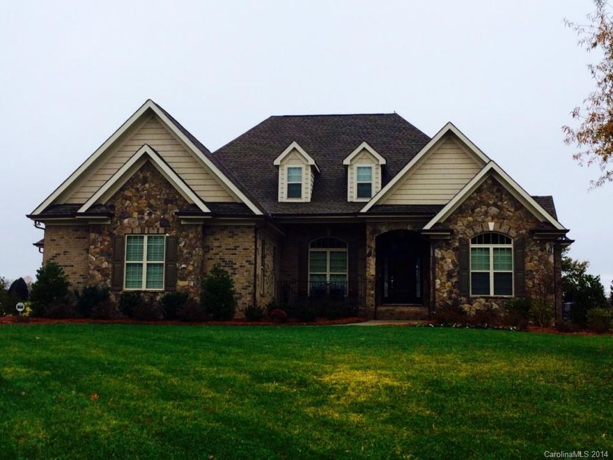 Awesome open ranch home only two years old!