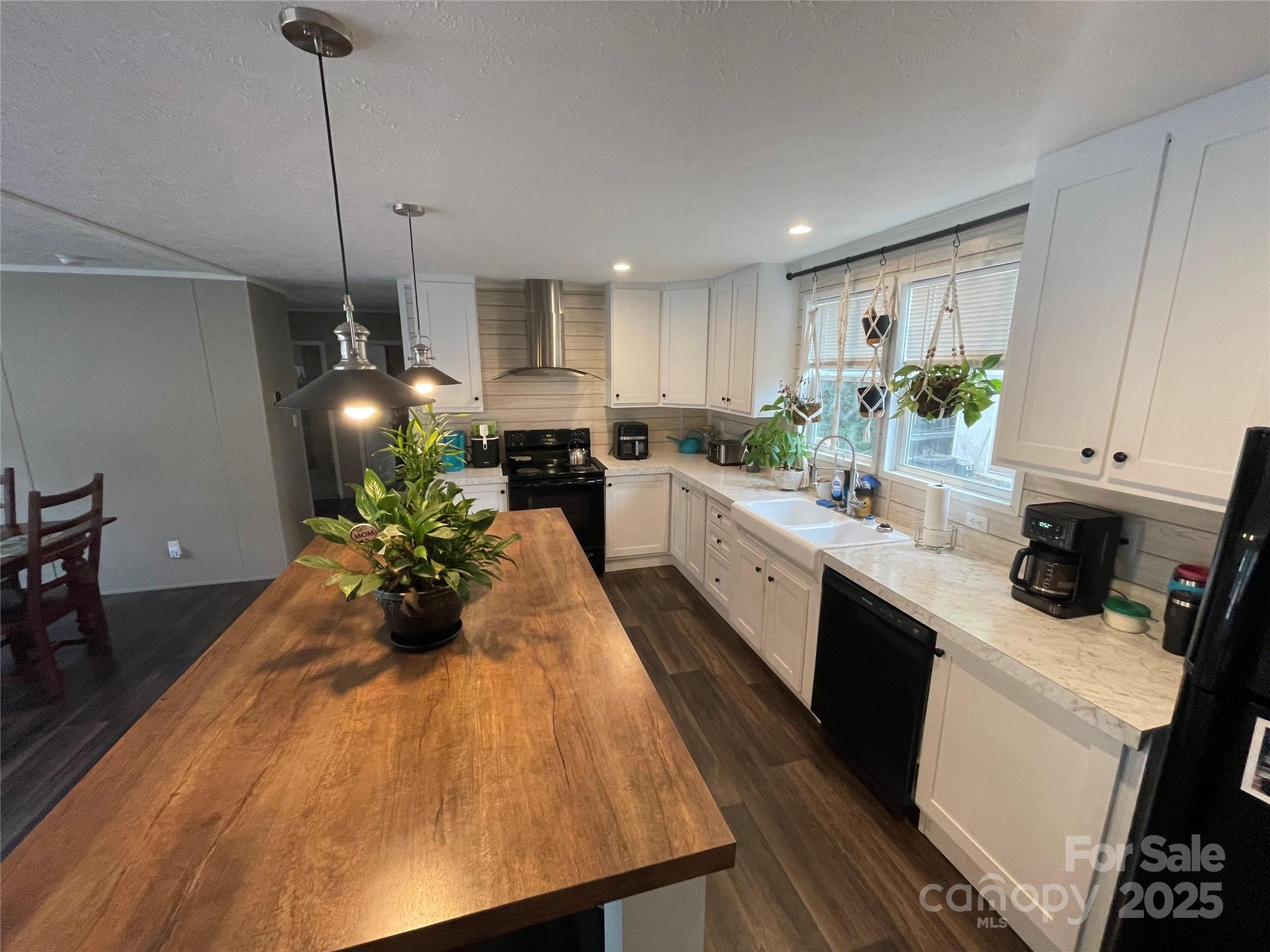 3907 Melissa Drive