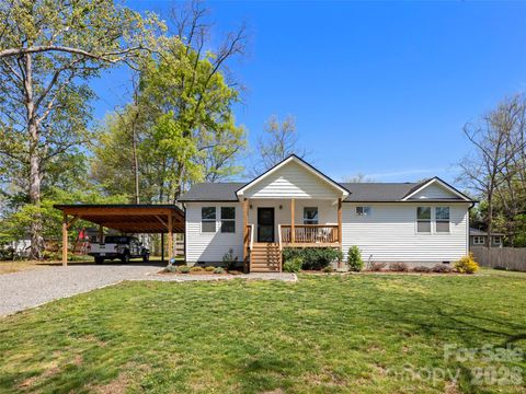Photo of 14 Avena Street, Black Mountain, NC 28711 (MLS # 4373580)