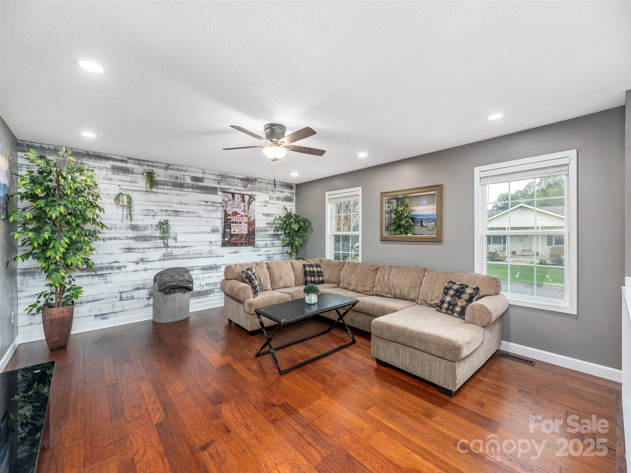 37 Sydney Lane