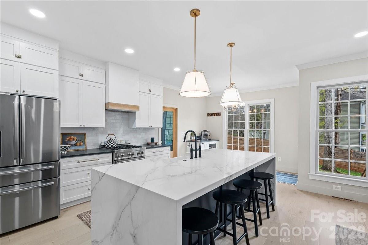 The Oaks On Providence - Residential