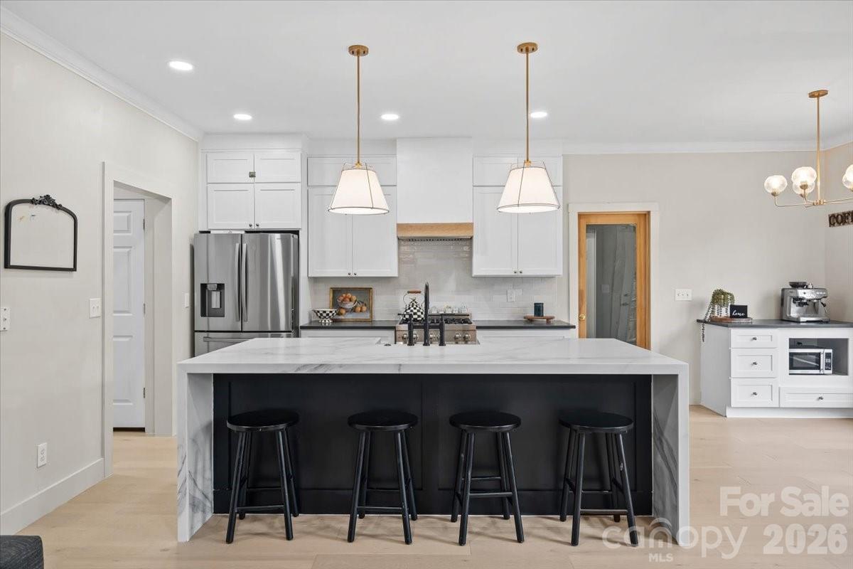 The Oaks On Providence - Residential