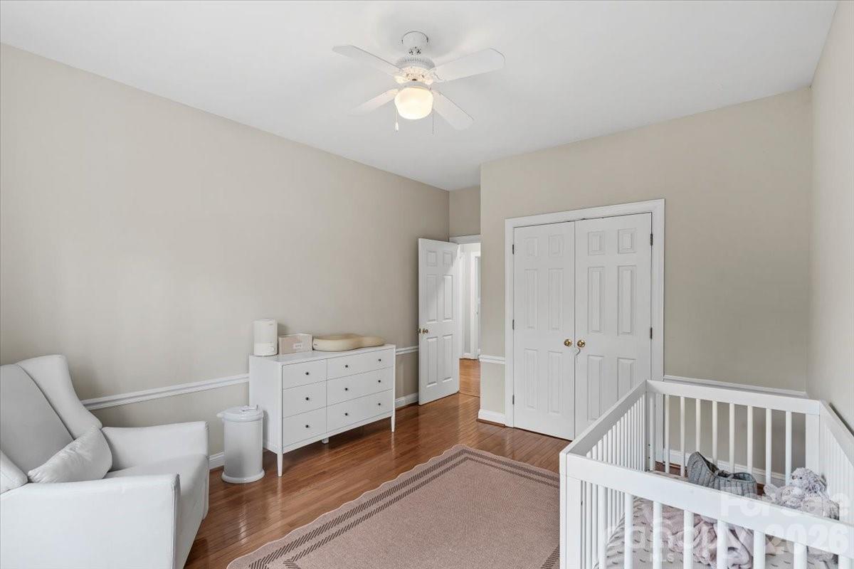 The Oaks On Providence - Residential