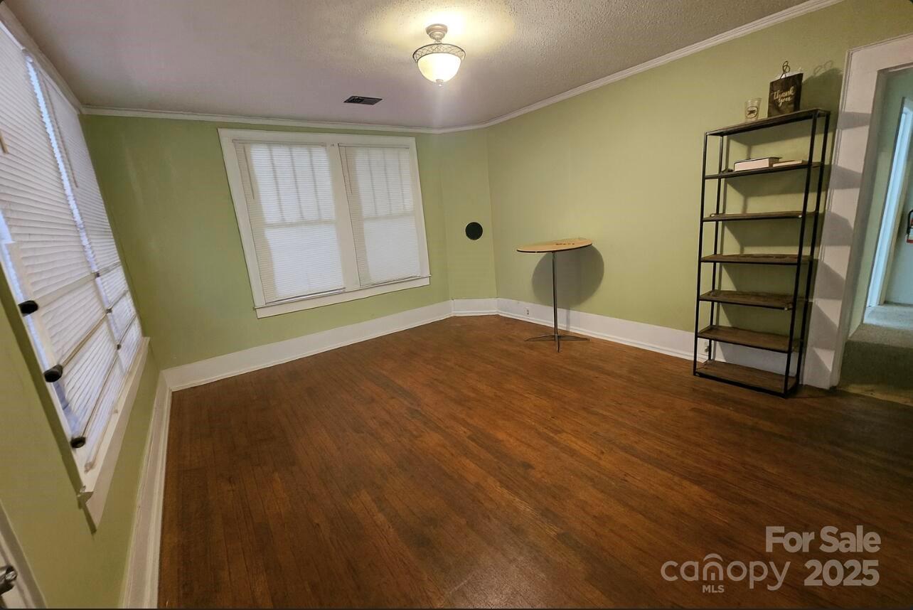 5105 N Main Street