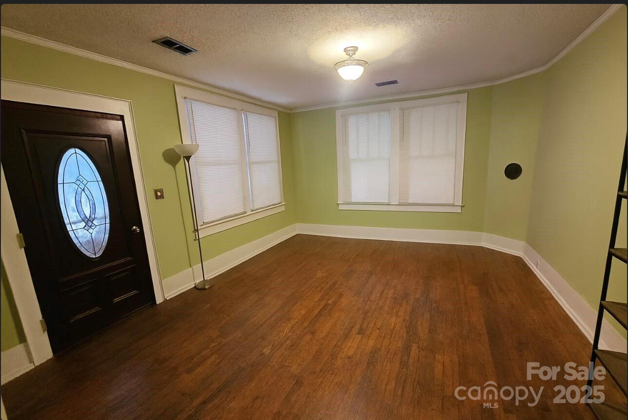 5105 N Main Street