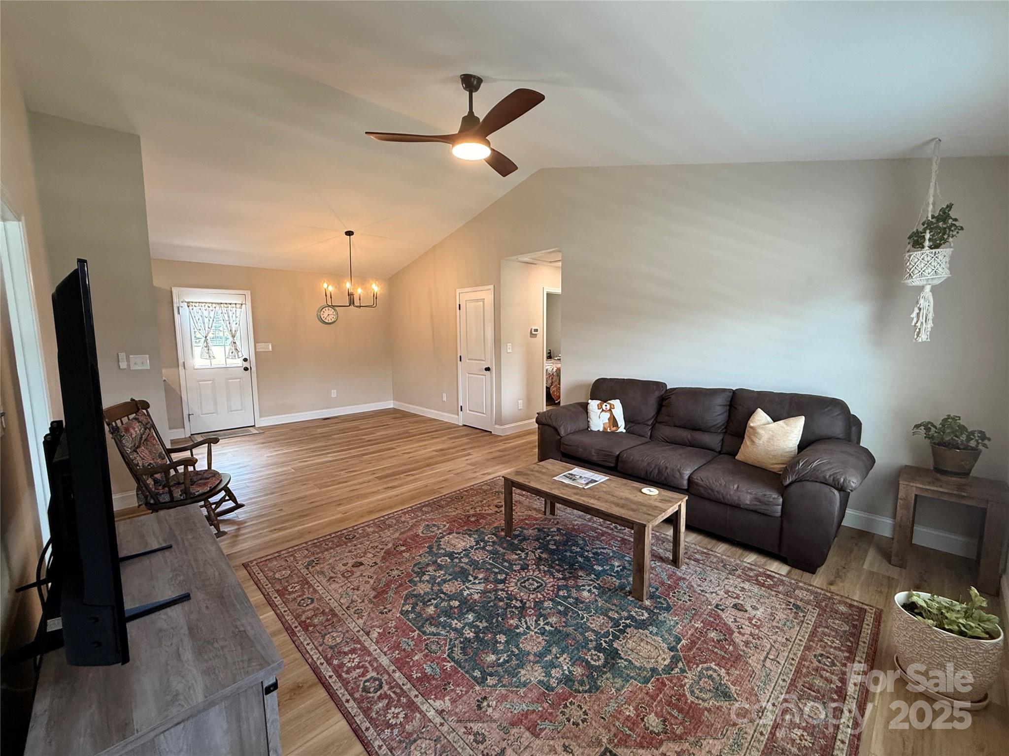 406 Greenlea Circle