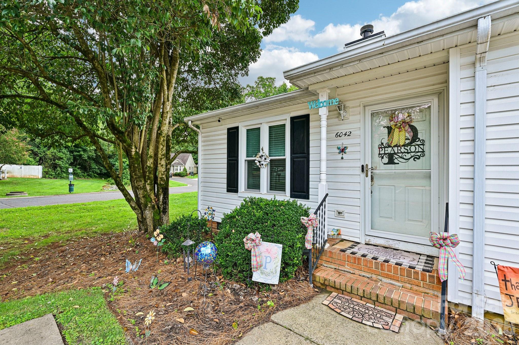6042 Crape Myrtle Lane