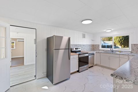 422 Hebron Road Hendersonville NC 28739