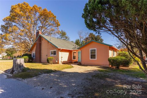 422 Hebron Road Hendersonville NC 28739